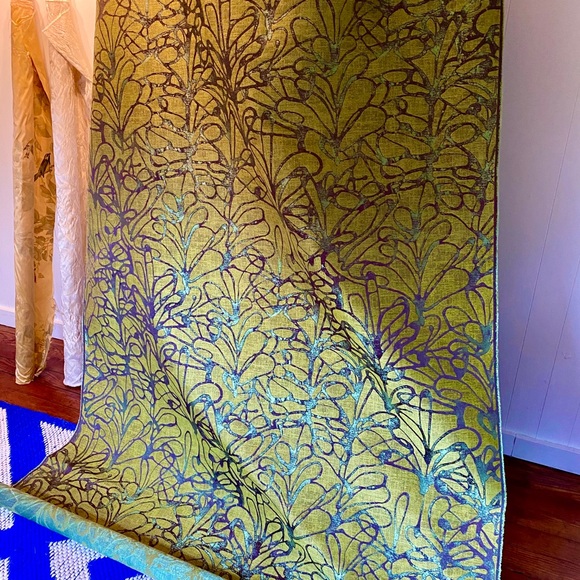 SOLD PREMIER Butterfly Silk in Green 🦋 - Picture 6 of 6